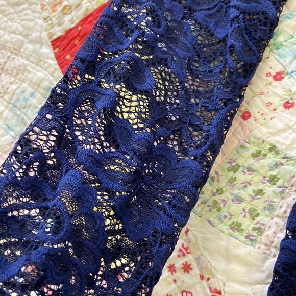 Windsor | Lace Navy Blue Cut Out BodyCon Dress Mock Neck Sheer L - Picture 11 of 11